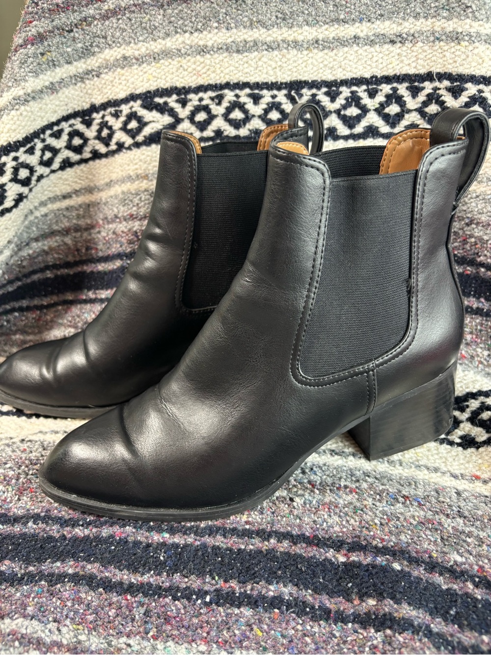 Nordstrom Rack Callie Faux Leather Chelsea Ankle Boots Booties 8.5 Black